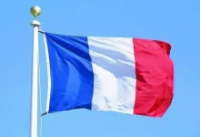 全球政坛接连“地震”：日本之后 法国政府今天也“凶多吉少”-程序员中文网